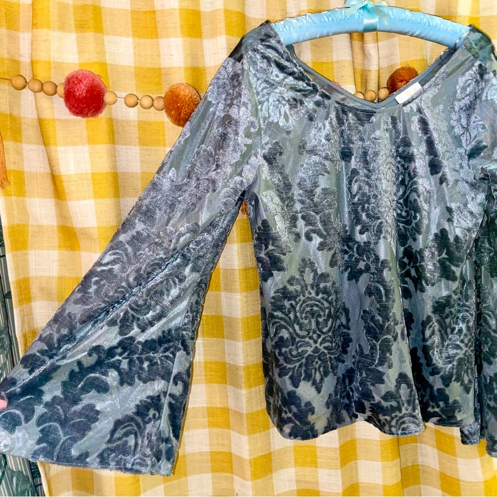 M medium blue lace & velvet v neck top with bell sleeves EUC (can fit L)